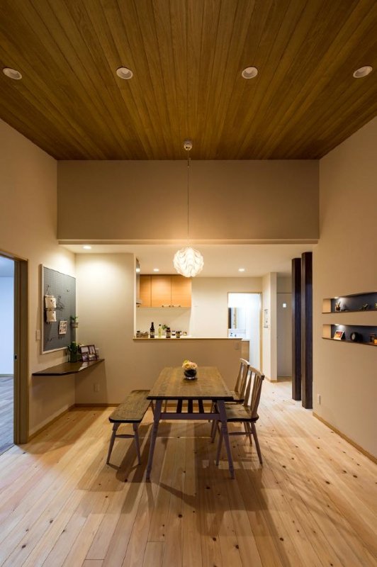シンプルで使いやすく 暮らしやすい 勾配天井のリビングが特徴の平屋住宅 清水開発 Iecocoro